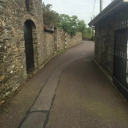 Center * Kinsale